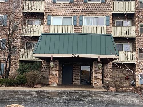 700 Perrie Unit 107, Elk Grove Village, IL 60007