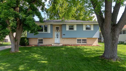 315 E Oak, Lake In The Hills, IL 60156