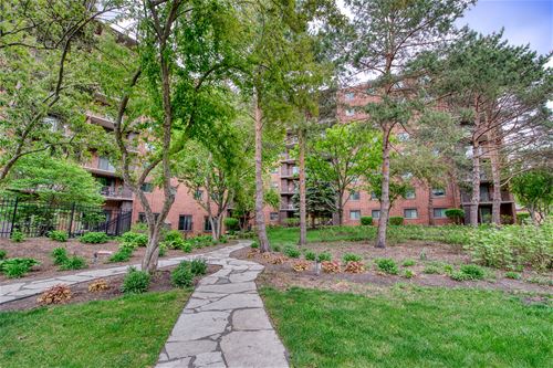 1 Bloomingdale Unit 322, Bloomingdale, IL 60108