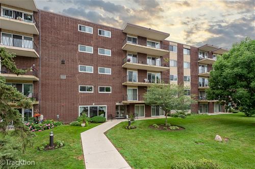 5300 Walnut Unit 14D, Downers Grove, IL 60515