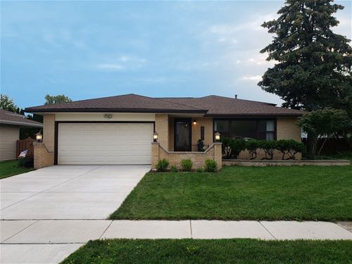 2067 W Spring Ridge, Arlington Heights, IL 60004