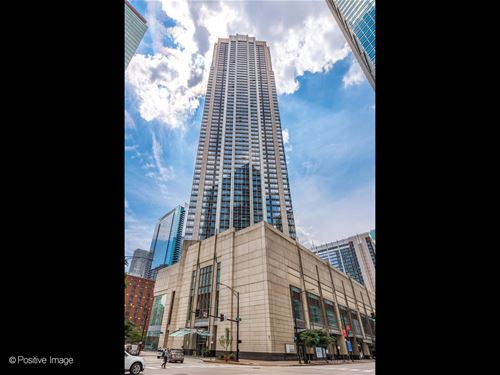 512 N Mcclurg Unit 910, Chicago, IL 60611