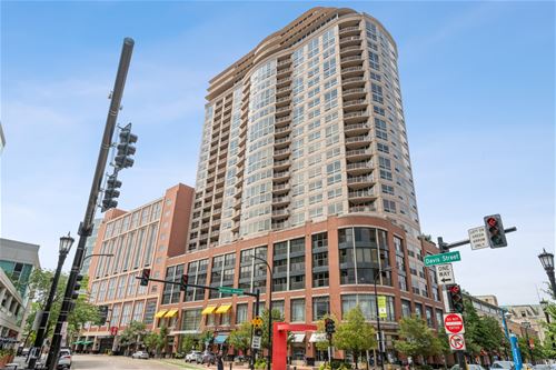 807 Davis Unit 808, Evanston, IL 60201