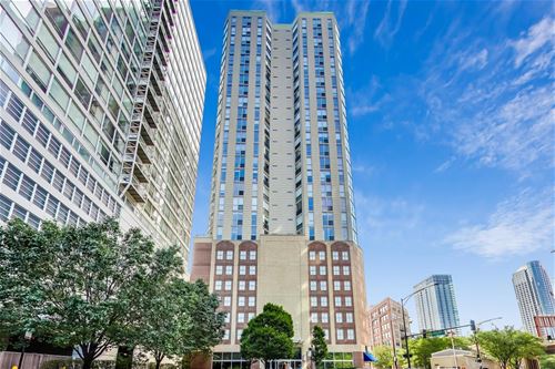 645 N Kingsbury Unit 901, Chicago, IL 60654