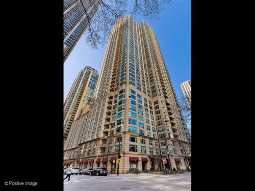 25 E Superior Unit 2403, Chicago, IL 60611