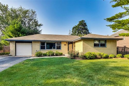 1124 Camille, Deerfield, IL 60015