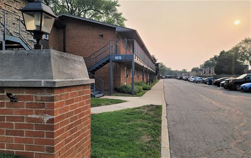 1815 Whitechapel Unit 1B, Mount Prospect, IL 60056