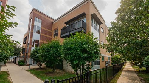 2235 W Maypole Unit 103, Chicago, IL 60612