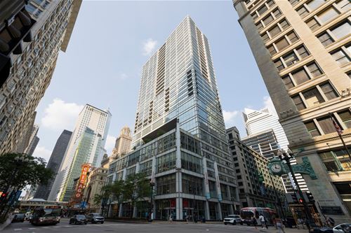 8 E Randolph Unit 2204, Chicago, IL 60601