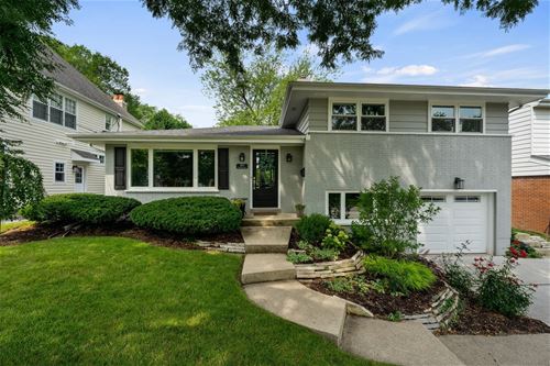 304 Van Damin, Glen Ellyn, IL 60137