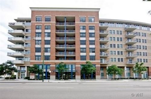 511 W Division Unit 302, Chicago, IL 60610