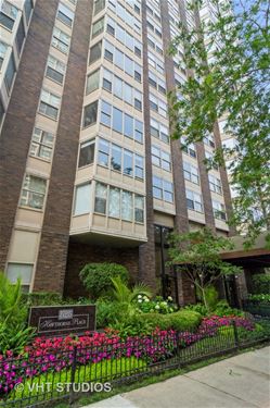 525 W Hawthorne Unit 103, Chicago, IL 60657