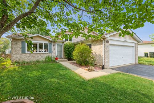 2881 Brisbane, Lake In The Hills, IL 60156