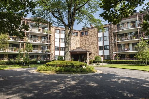 250 W Parliament Unit 115, Mount Prospect, IL 60056