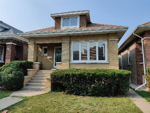 5226 W Nelson, Chicago, IL 60641