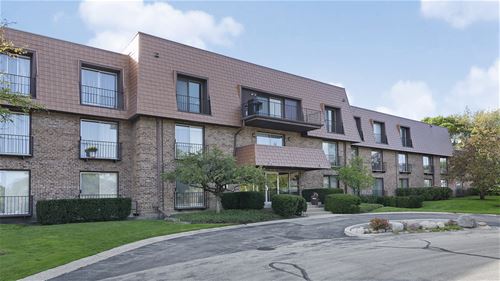 4050 Dundee Unit 301, Northbrook, IL 60062