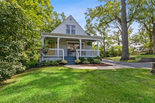 1057 Hillside, Lake Bluff, IL 60044