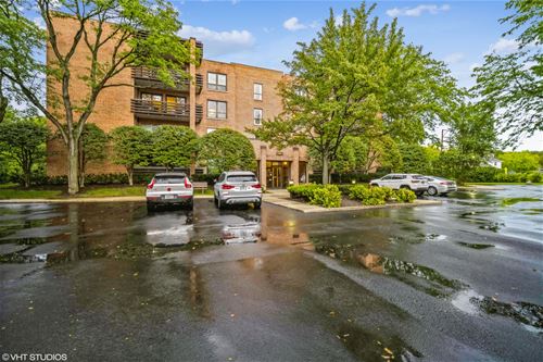 1060 Shermer Unit 36, Northbrook, IL 60062