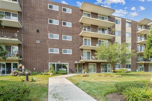 5300 Walnut Unit 14C, Downers Grove, IL 60515