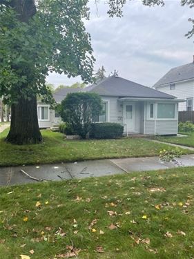 1100 Hickory, Waukegan, IL 60085