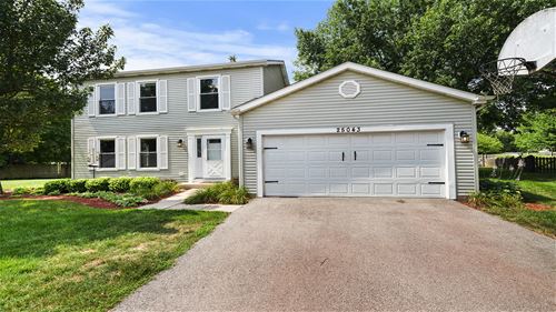 25W043 Malibu, Naperville, IL 60540