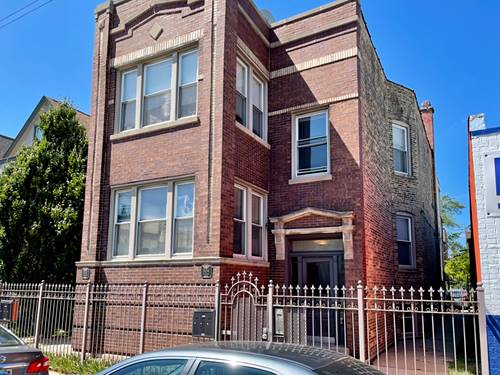 3052 N Kedzie Unit 2R, Chicago, IL 60618