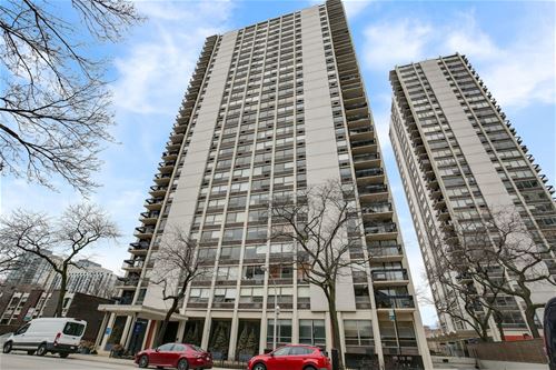 1355 N Sandburg Unit 1408, Chicago, IL 60610