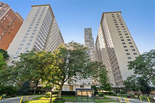 3950 N Lake Shore Unit 1624, Chicago, IL 60613