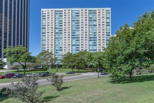 3180 N Lake Shore Unit 18C, Chicago, IL 60657