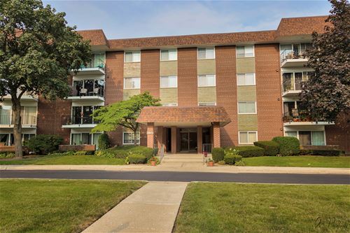 1025 S Fernandez Unit 1M, Arlington Heights, IL 60005