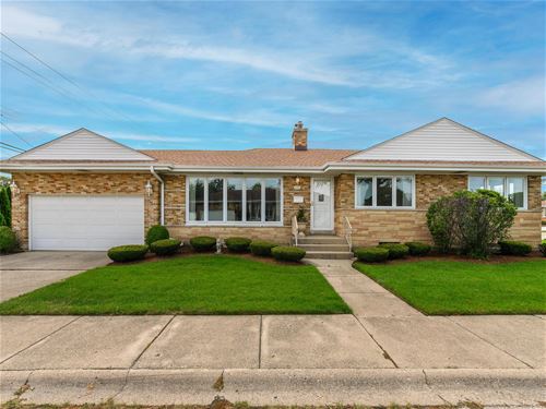 4442 N Potawatomie, Chicago, IL 60656