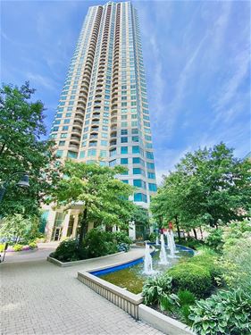 400 N Lasalle Unit 1909, Chicago, IL 60654