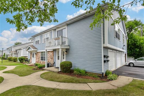 1542 Timber Unit D, Wheaton, IL 60189