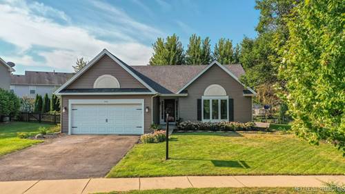 703 Pinehurst, Oswego, IL 60543
