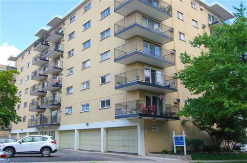 315 Des Plaines Unit 604, Forest Park, IL 60130