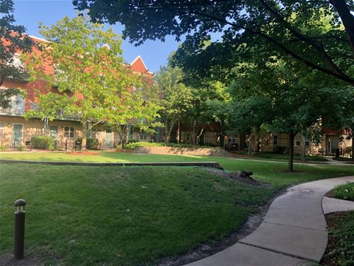 4530 S Woodlawn Unit 602, Chicago, IL 60653