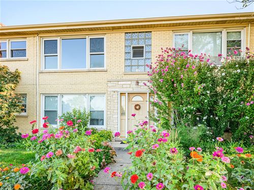 500 W Higgins Unit 2A, Park Ridge, IL 60068