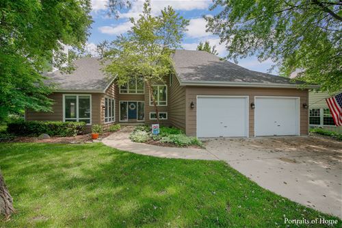 1S781 Carrol Gate, Wheaton, IL 60189