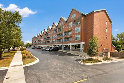 1111 Burlington Unit 204, Lisle, IL 60532