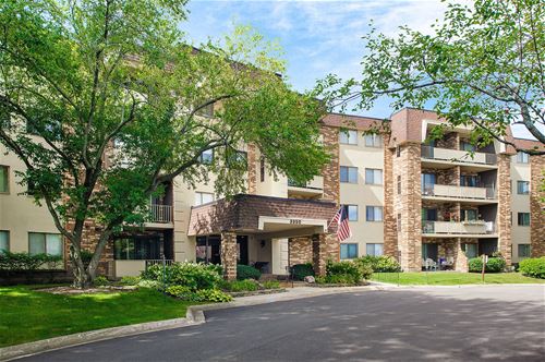 3350 N Carriageway Unit 319, Arlington Heights, IL 60004