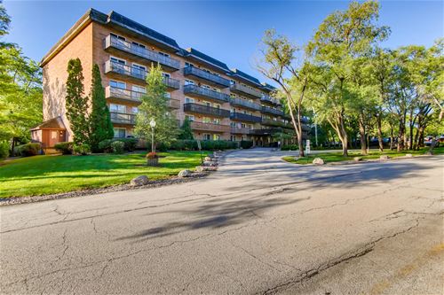 500 Redondo Unit 403, Downers Grove, IL 60516