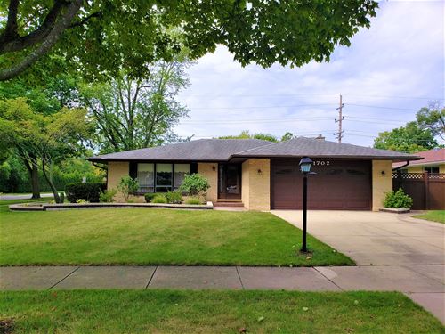 1702 Larch, Mount Prospect, IL 60056