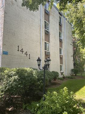 1441 W Farwell Unit 4A, Chicago, IL 60626