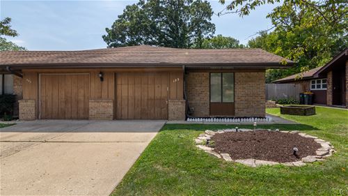 123 Innsbrook, Streamwood, IL 60107