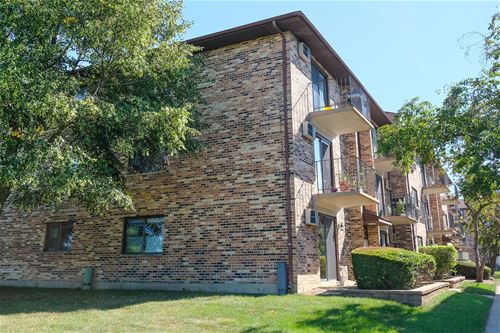 324 Klein Creek Unit A, Carol Stream, IL 60188