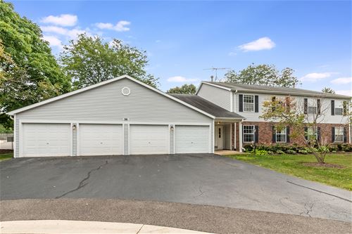 381 Newport Unit B1, Bartlett, IL 60103