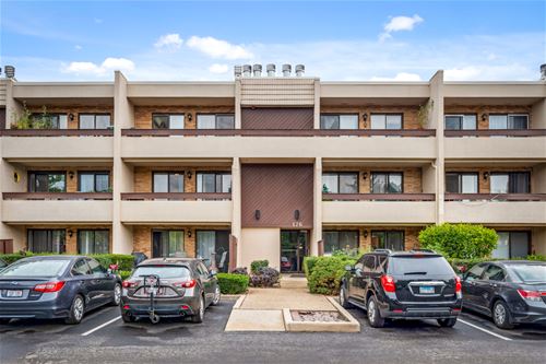 176 E Springbrook Unit 3A, Bloomingdale, IL 60108