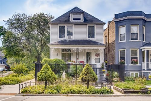 1901 W Berwyn, Chicago, IL 60640