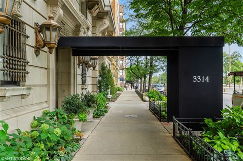 3314 N Lake Shore Unit 3C, Chicago, IL 60657