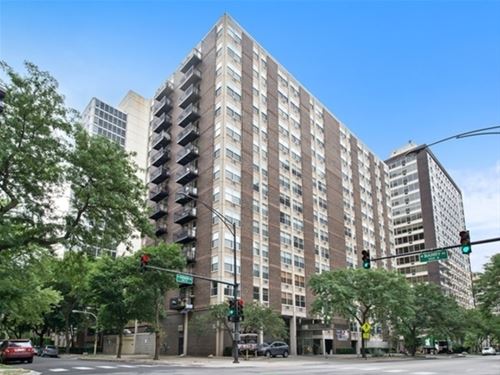 3033 N Sheridan Unit 802, Chicago, IL 60657